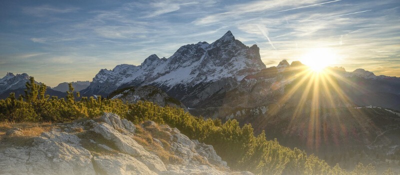 Sunrise over snow-capped Himalayan mountains, symbolizing India's rising prominence in the 2024 IPO market